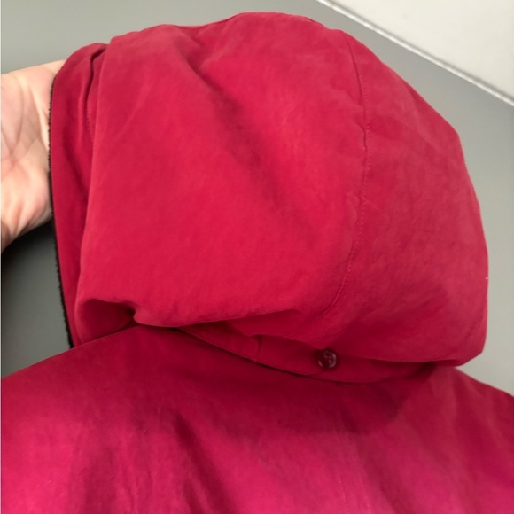 London Fog Women’s Medium Red Removable Hooded Jacket, fleece lined removable - Picture 6 of 10